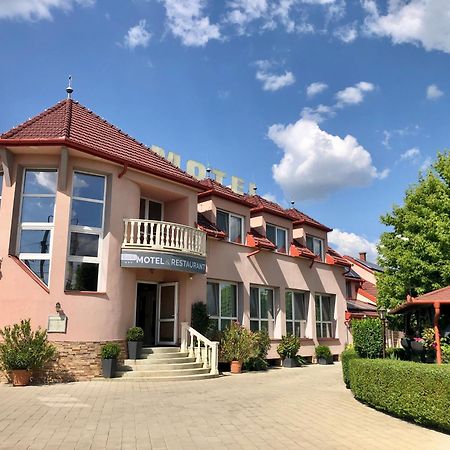 Katalin Motel&Étterem Berettyóújfalu Kültér fotó