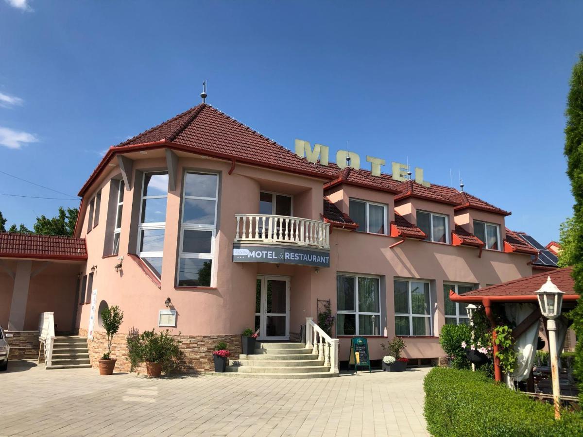 Katalin Motel&Étterem Berettyóújfalu Kültér fotó