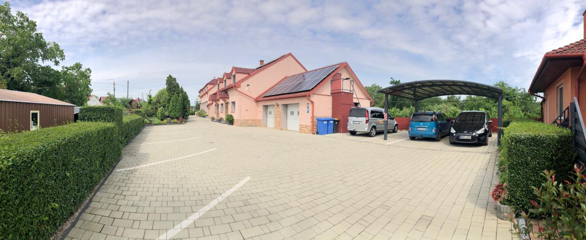 Katalin Motel&Étterem Berettyóújfalu Kültér fotó