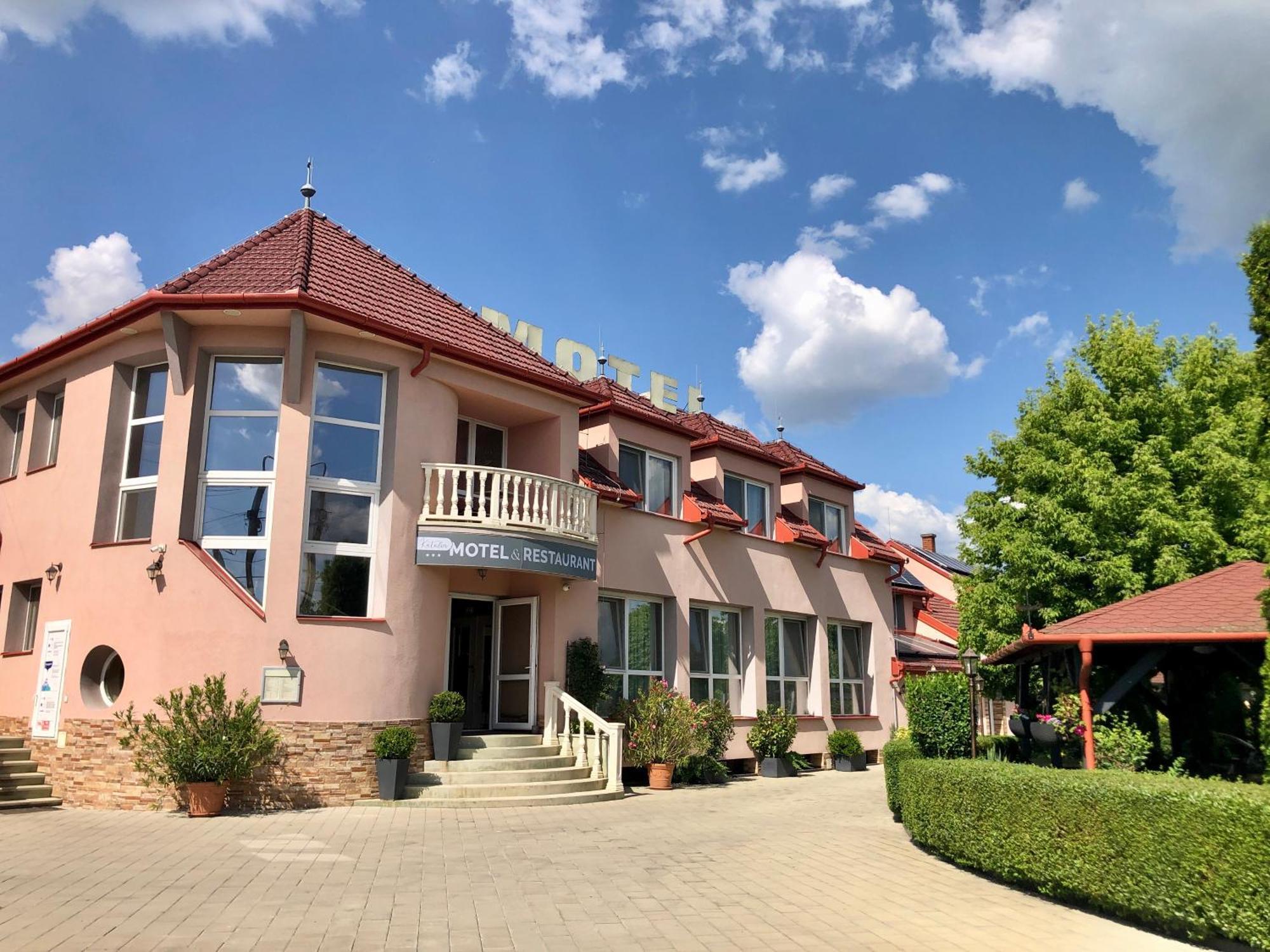 Katalin Motel&Étterem Berettyóújfalu Kültér fotó