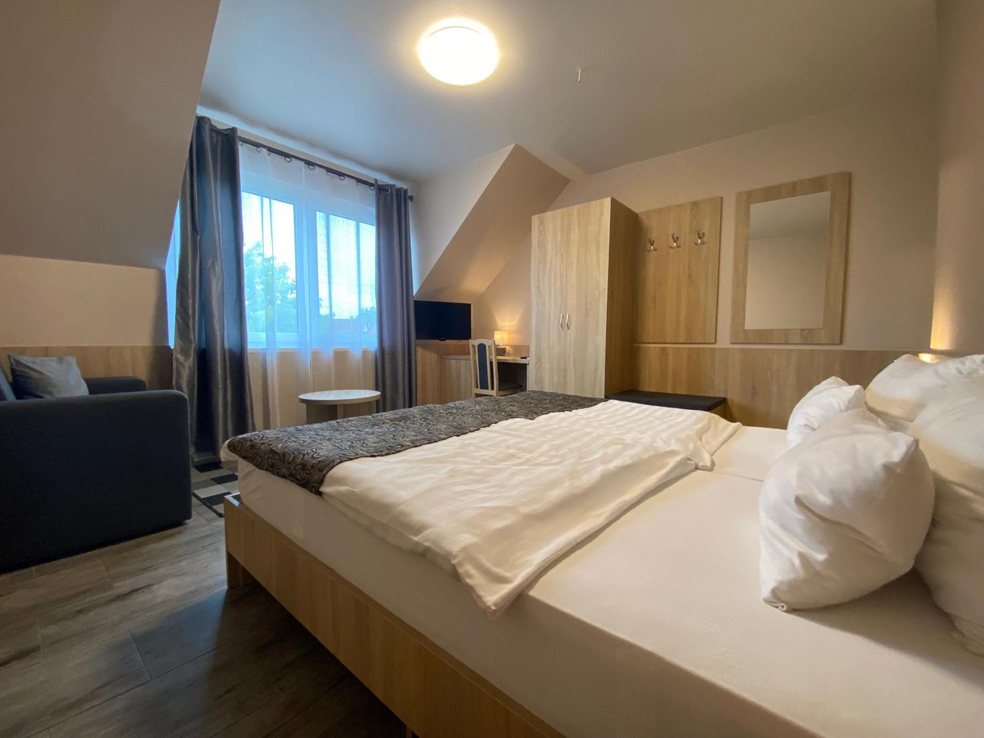 Katalin Motel&Étterem Berettyóújfalu Kültér fotó