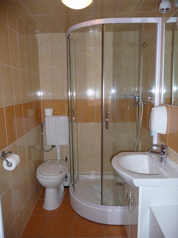 Katalin Motel&Étterem Berettyóújfalu Szoba fotó